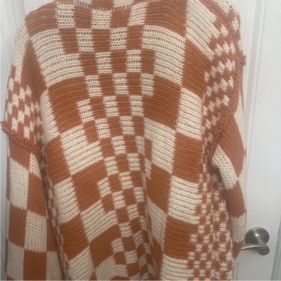 BiBi Caramel Checkered Cardigan - Picture 5 of 8